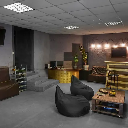 Black Wood Hostel